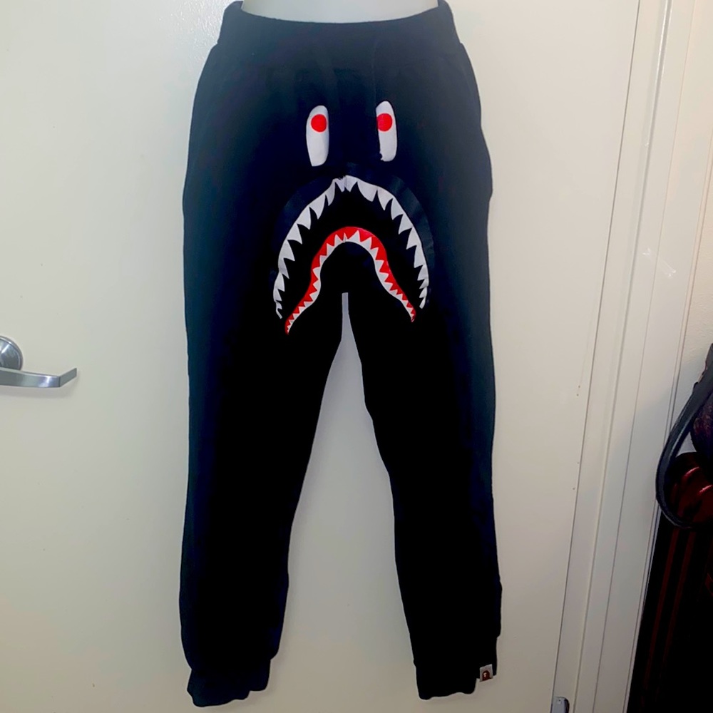 VERY GOOD CONDITION BAPE DETAILED JOGGERS